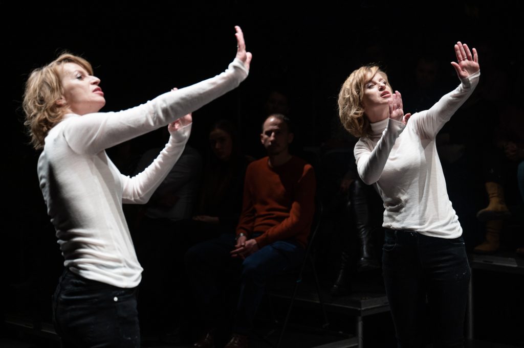 Iveta Pagáčová v inscenácii Táto izba sa nedá zjesť.