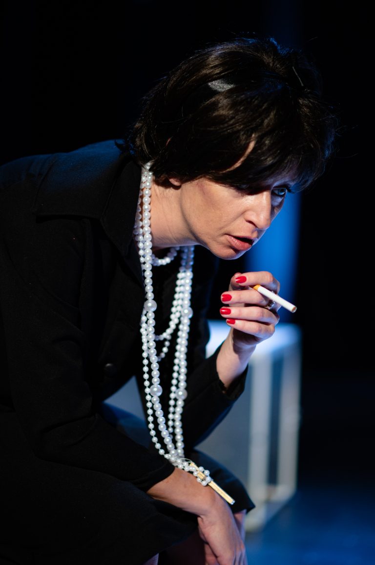 Iveta Pagáčová v inscenácii Coco Chanel.